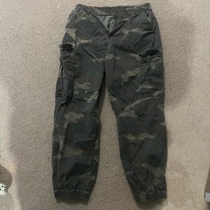 AE camo joggers
